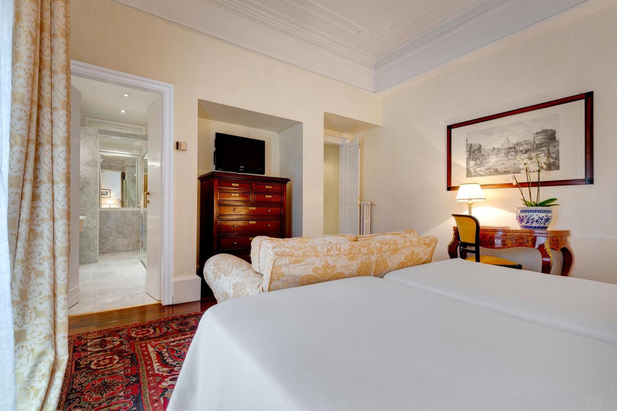 แกรนด์ โฮเทล พลาซา Hotel โรม ภายนอก รูปภาพ